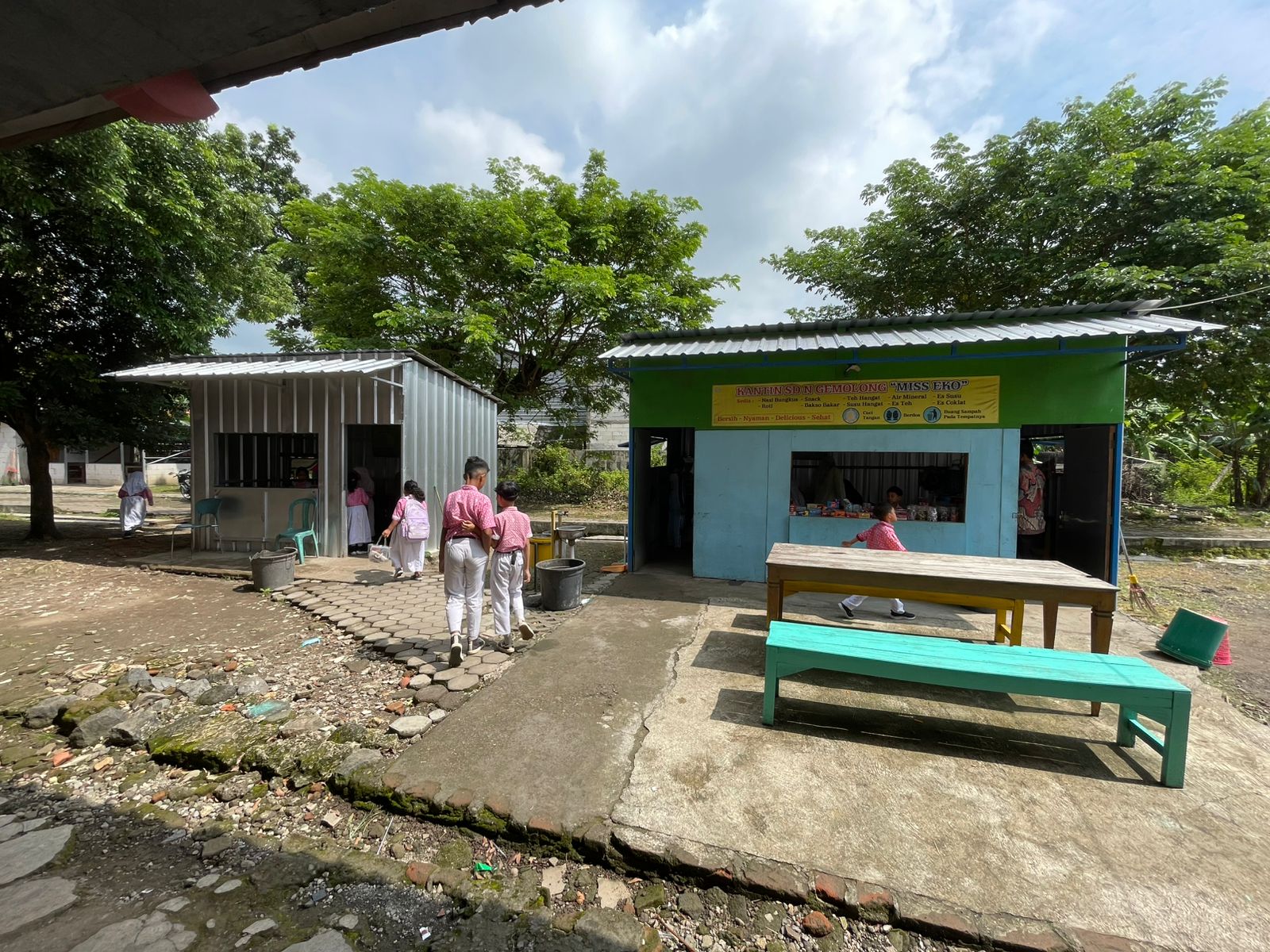 Kantin sekolah